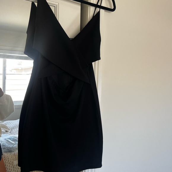 Black cut out dress - Picture 3 of 5
